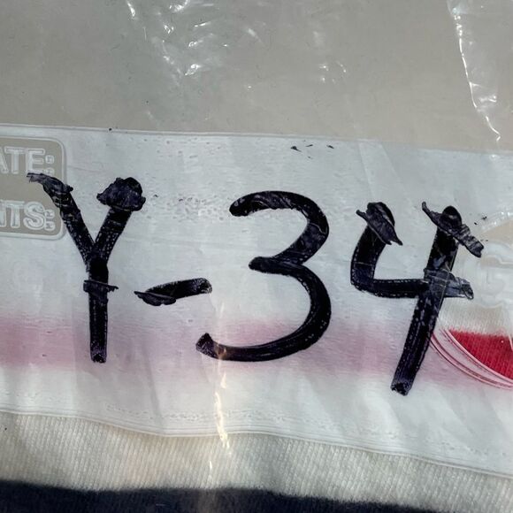 5 for $25🔥Old Navy Red, White, & Blue Striped T-Shirt Large - Picture 6 of 6